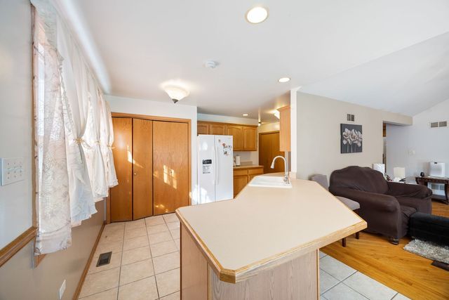 3207 Sandy Ridge Drive, Steger, IL 60475