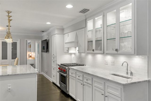 543 E LAKE SUE AVENUE, Winter Park, FL 32789