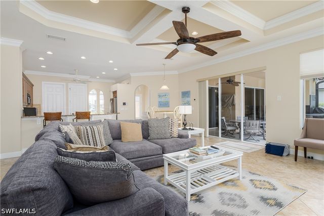 8754 Hideaway Harbor CT, Naples, FL 34120