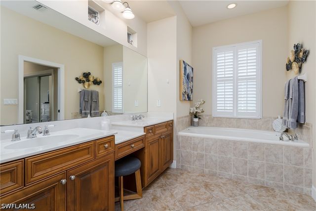 8754 Hideaway Harbor CT, Naples, FL 34120