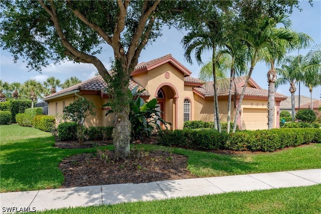 8754 Hideaway Harbor CT, Naples, FL 34120