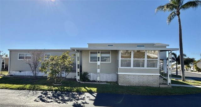 672 MOUNT PINEY AVENUE NE 699, St Petersburg, FL 33702