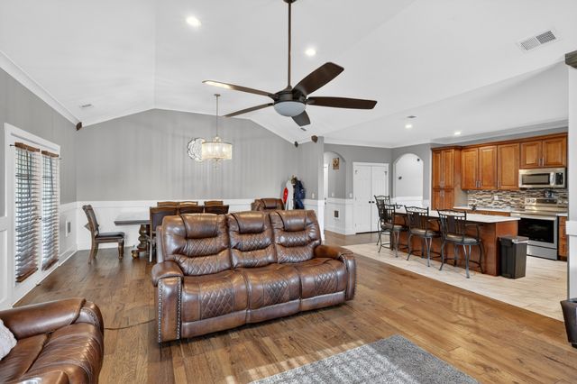 731 Orange Blossom Ct, Murfreesboro, TN 37130