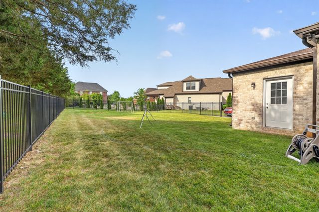 731 Orange Blossom Ct, Murfreesboro, TN 37130