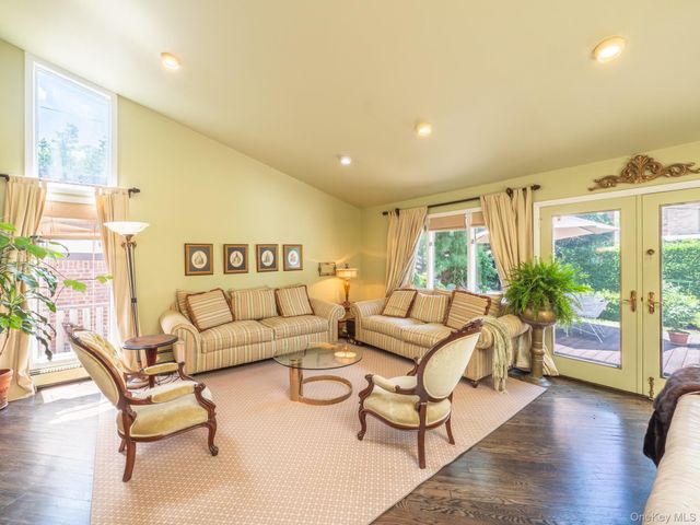 69-78 180th Street, Fresh Meadows, NY 11365