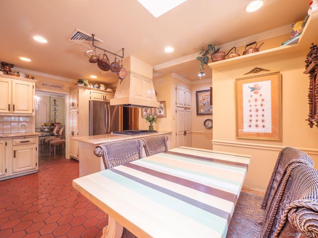69-78 180th Street, Fresh Meadows, NY 11365