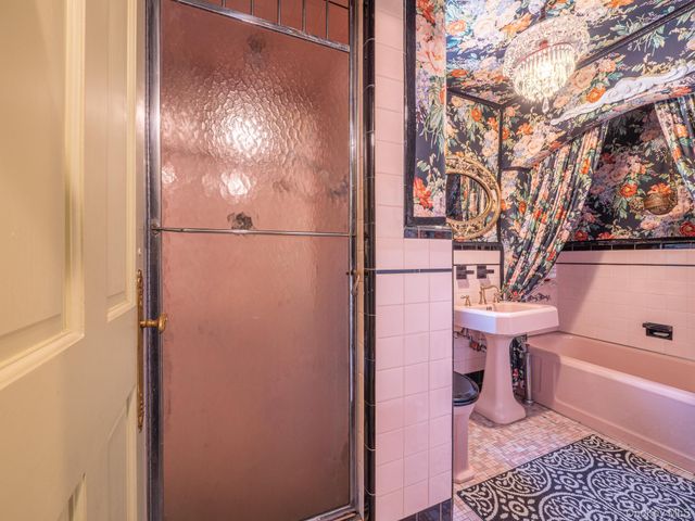 69-78 180th Street, Fresh Meadows, NY 11365