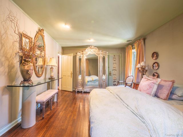69-78 180th Street, Fresh Meadows, NY 11365