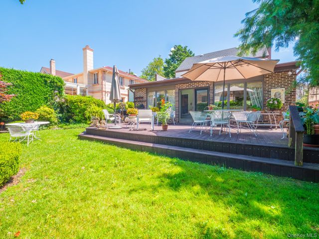 69-78 180th Street, Fresh Meadows, NY 11365