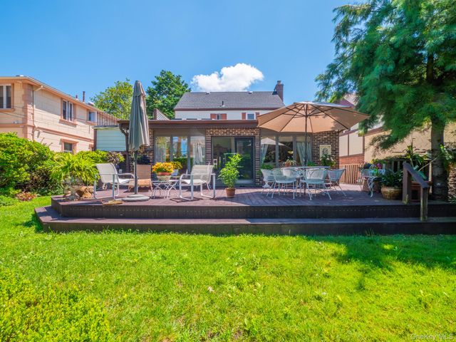69-78 180th Street, Fresh Meadows, NY 11365