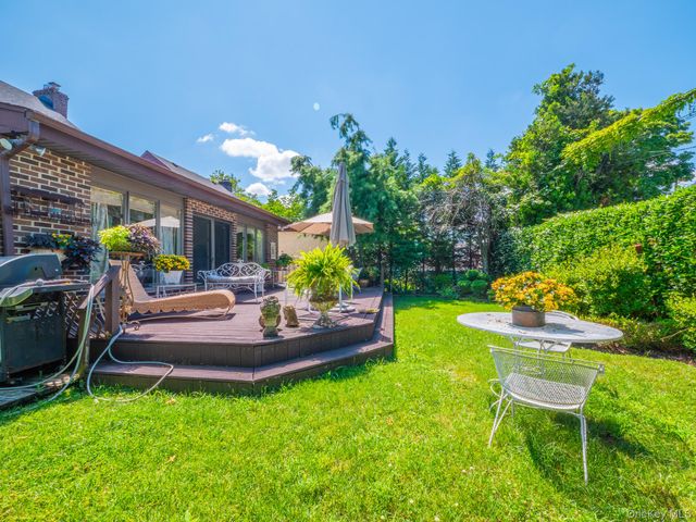 69-78 180th Street, Fresh Meadows, NY 11365