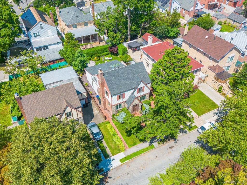 69-78 180th Street, Fresh Meadows, NY 11365 — photo 4