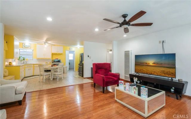 352 E 49th, Long Beach, CA 90805