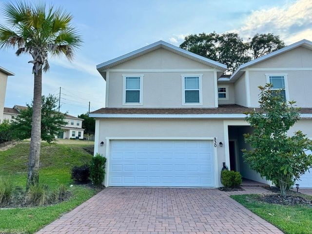 930 LAKEFRONT VILLAGE DRIVE, Clermont, FL 34711