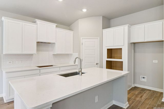 919 Broken Hollow, San Antonio, TX 78260