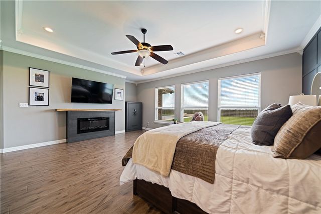 1189 S Southampton Dr, Corpus Christi, TX 78415
