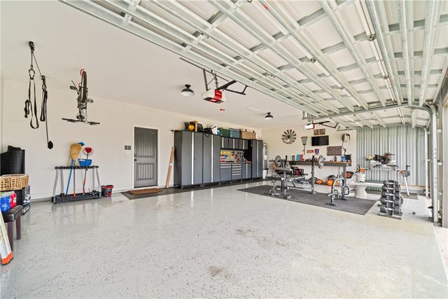 1189 S Southampton Dr, Corpus Christi, TX 78415
