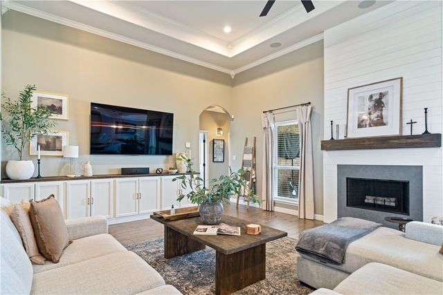 1189 S Southampton Dr, Corpus Christi, TX 78415