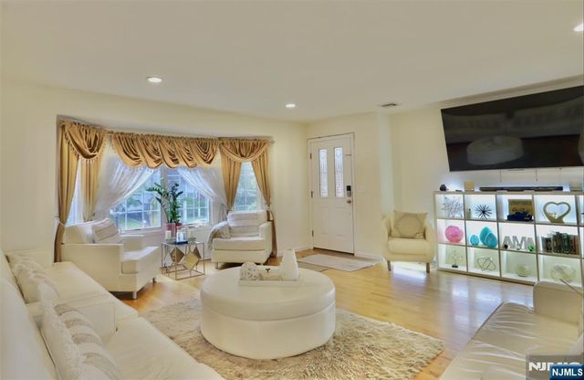 386A Park Avenue, Fairview, NJ 07022