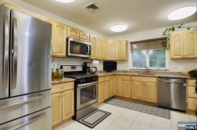 386A Park Avenue, Fairview, NJ 07022