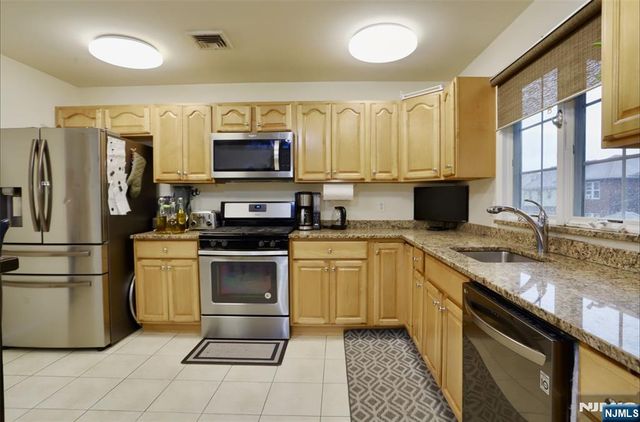 386A Park Avenue, Fairview, NJ 07022