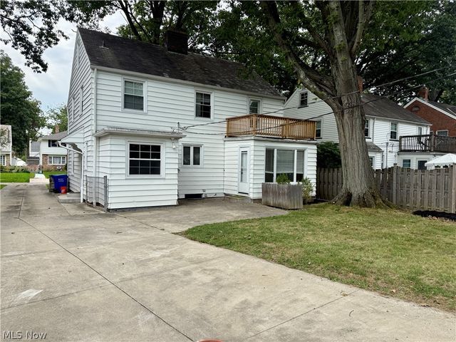 2327 Loyola Road, University Heights, OH 44118
