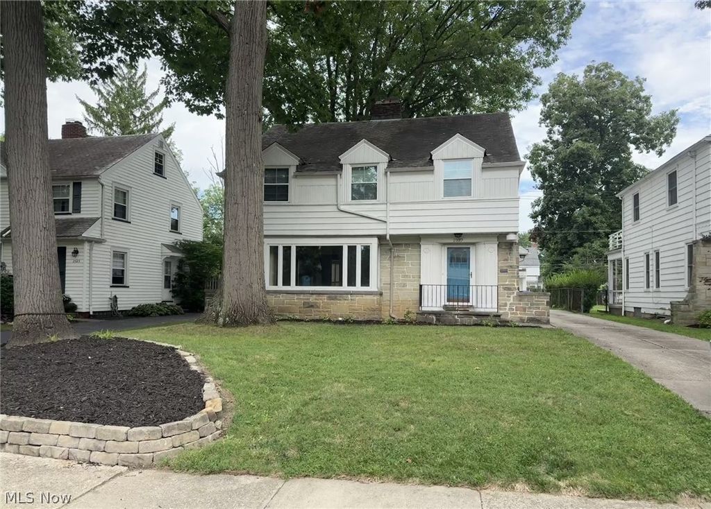2327 Loyola Road, University Heights, OH 44118