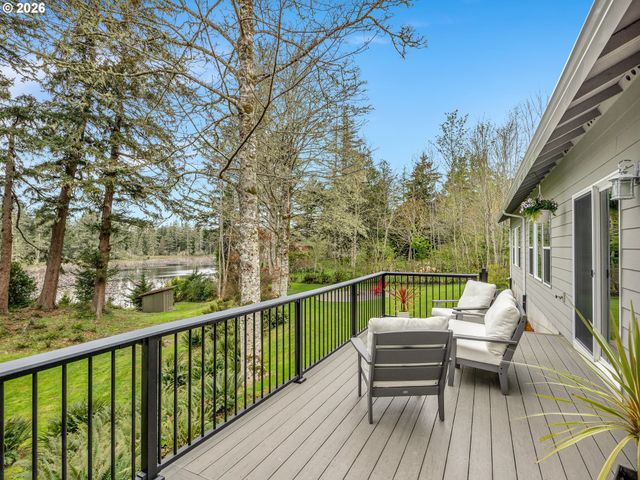 92018 HIGHWAY 104, Warrenton, OR 97146