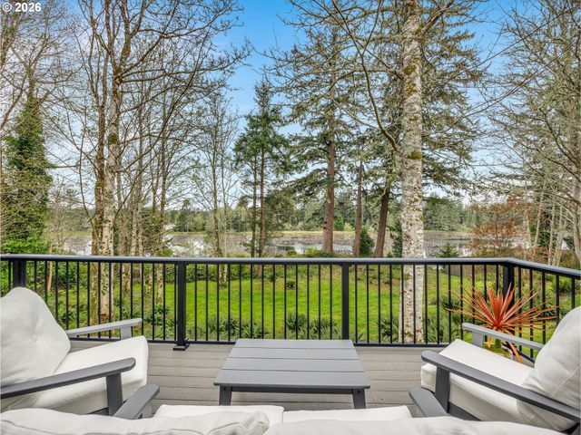 92018 HIGHWAY 104, Warrenton, OR 97146