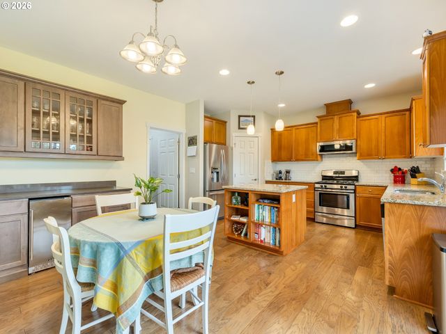 92018 HIGHWAY 104, Warrenton, OR 97146