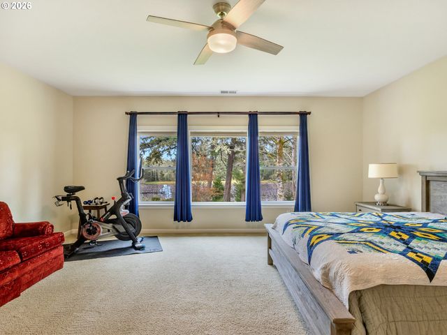 92018 HIGHWAY 104, Warrenton, OR 97146