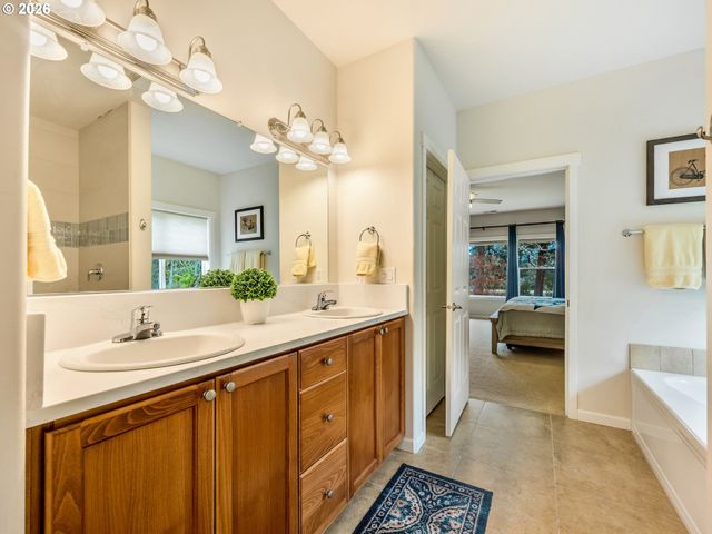 92018 HIGHWAY 104, Warrenton, OR 97146