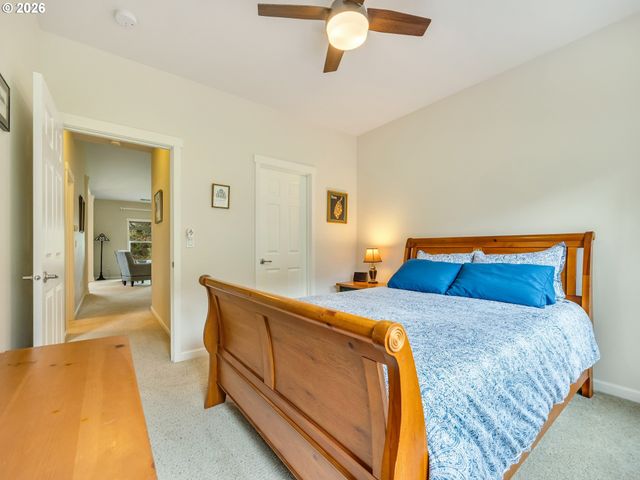 92018 HIGHWAY 104, Warrenton, OR 97146