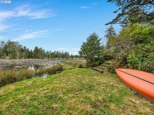 92018 HIGHWAY 104, Warrenton, OR 97146