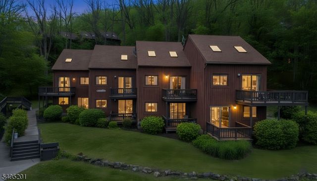 3 Deer Valley Ln 1, Vernon Twp., NJ 07462