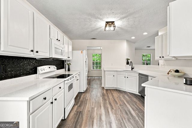 3590 Hamilton Creek Trail, Buford, GA 30519