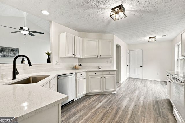 3590 Hamilton Creek Trail, Buford, GA 30519