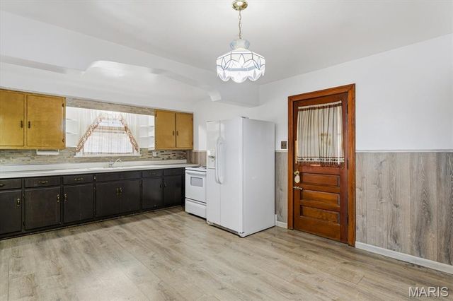 3600 N Belt W, Belleville, IL 62226