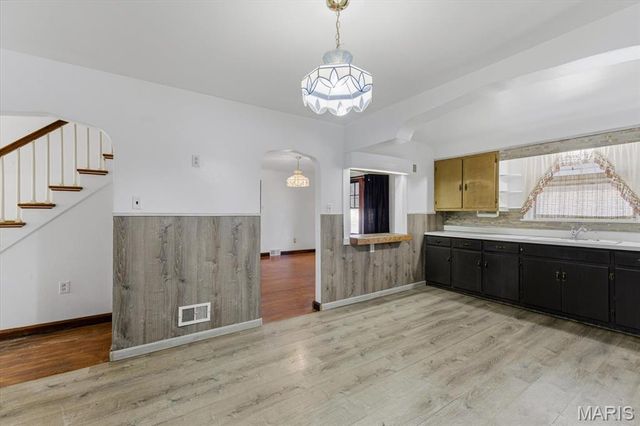 3600 N Belt W, Belleville, IL 62226