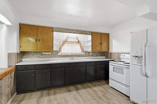 3600 N Belt W, Belleville, IL 62226