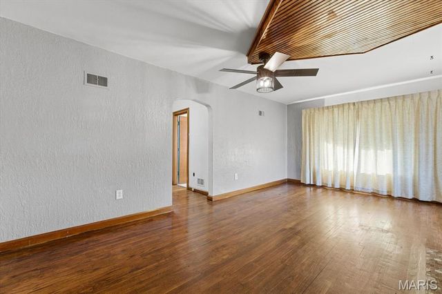 3600 N Belt W, Belleville, IL 62226