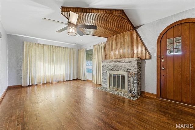 3600 N Belt W, Belleville, IL 62226