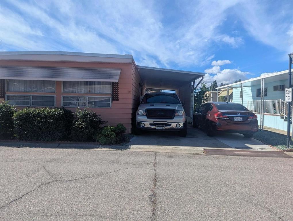 2300 E Valley Parkway 187, Escondido, CA 92027