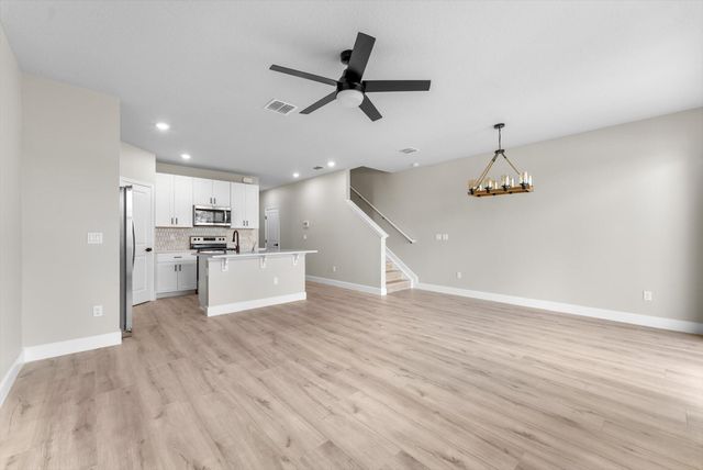 5661 Mentmore Drive, Mangonia Park, FL 33407