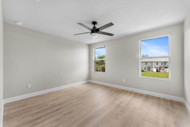 5661 Mentmore Drive, Mangonia Park, FL 33407