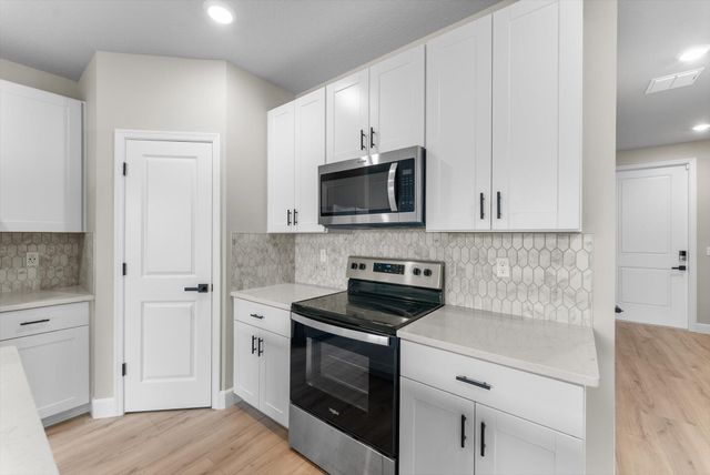 5661 Mentmore Drive, Mangonia Park, FL 33407