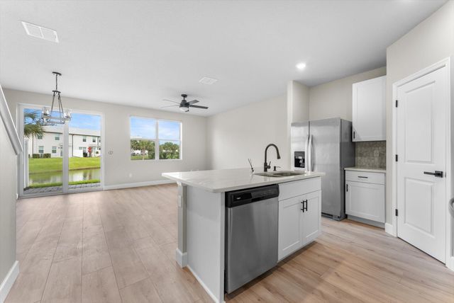 5661 Mentmore Drive, Mangonia Park, FL 33407