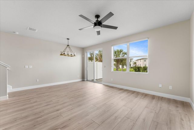 5661 Mentmore Drive, Mangonia Park, FL 33407