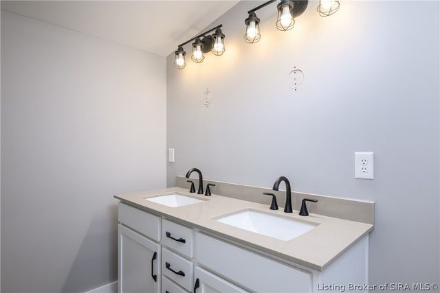 3913 Paoli Pike, Floyds Knobs, IN 47119