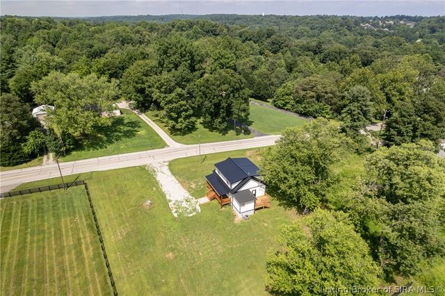 3913 Paoli Pike, Floyds Knobs, IN 47119